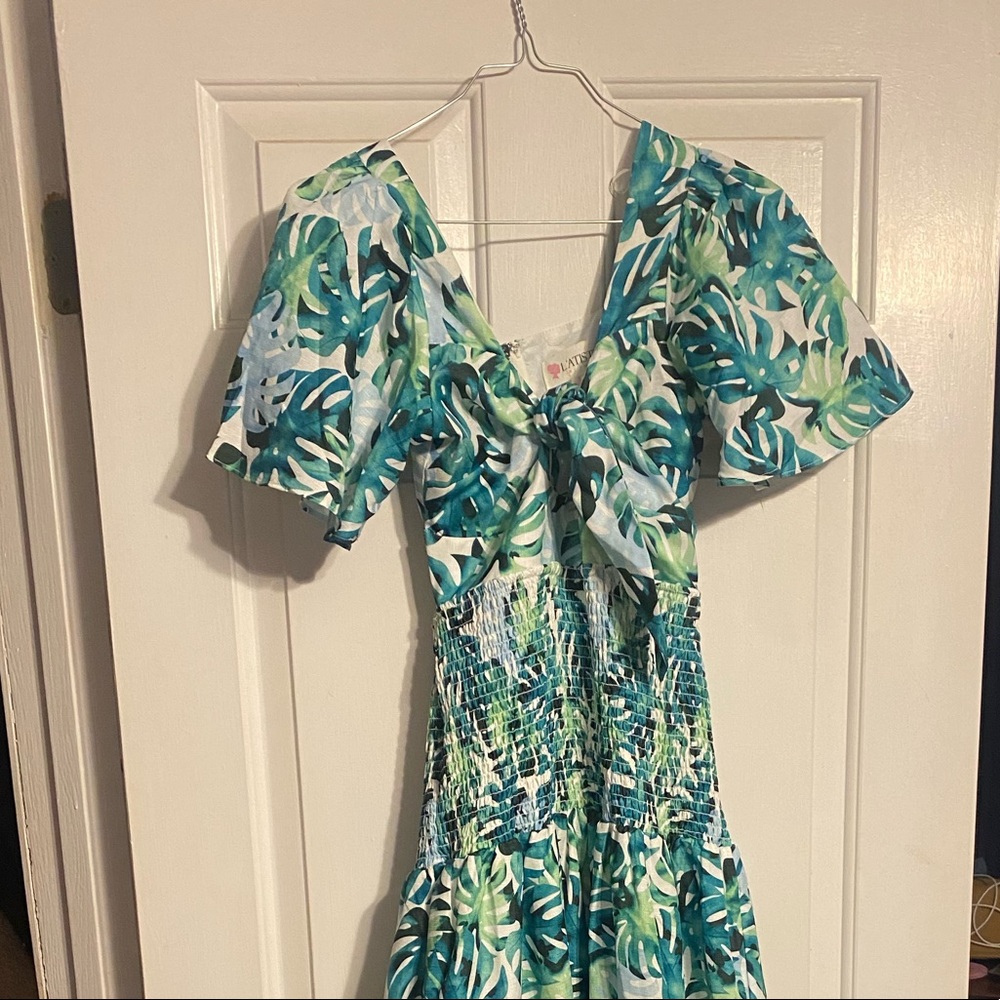 Vici dolls palm leaves dress maxi